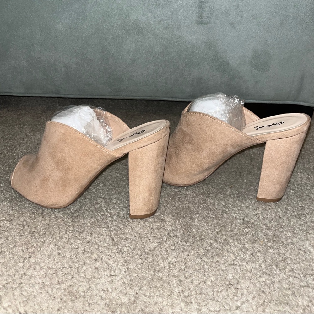 Qupid Suede Heels- Taupe- Size 8